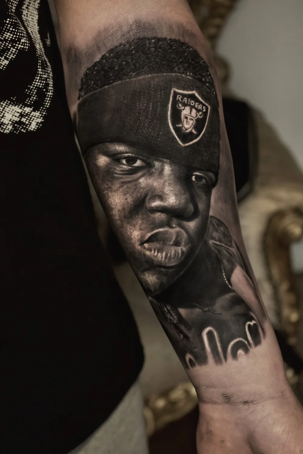 Notorious, forearm